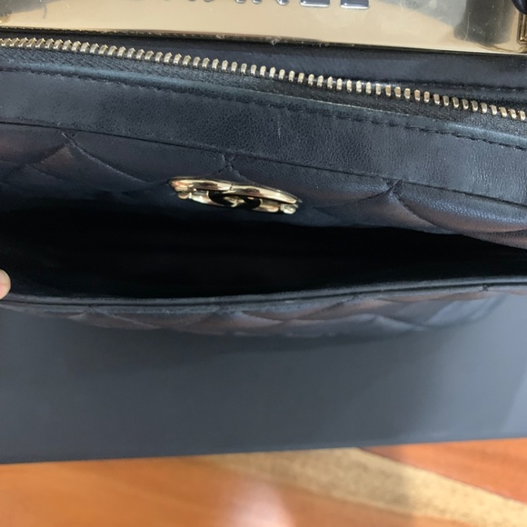 CHANEL Lambskin Quilted Trendy CC Bowling Bag Black Gold Hardware classic - Picture 16 of 16